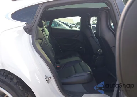 2020 Porsche Taycan 4S z USA, uszkodzony, nr VIN WP0AB2Y18LSA53807